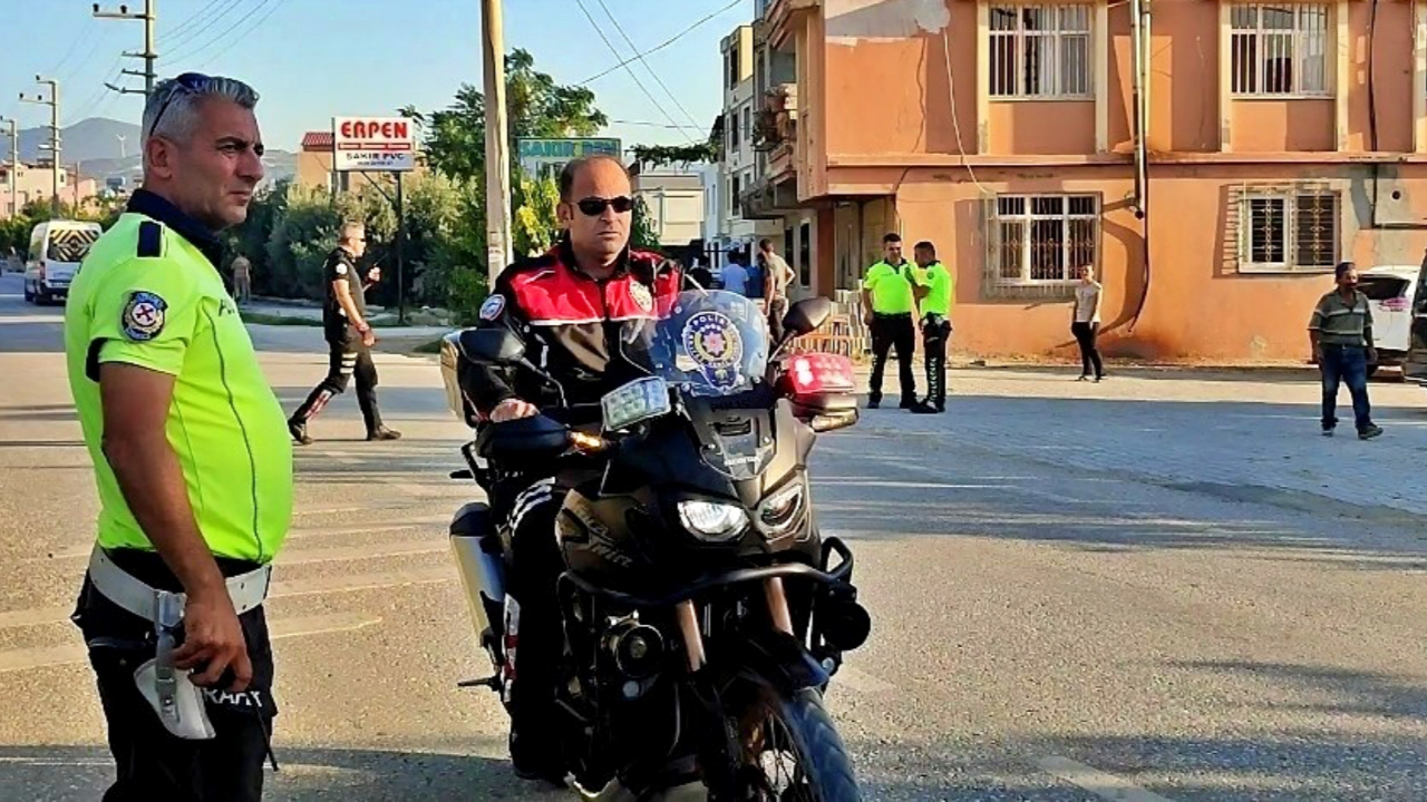 Trafik kazasını izlemeye gelenler kavgaya tutuştu!