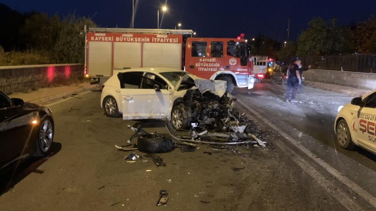 Kayseri'de zincirleme kaza: 2’si ağır 6 yaralı
