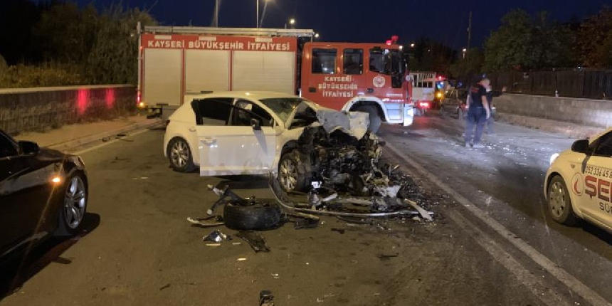 Kayseri'de zincirleme kaza: 2’si ağır 6 yaralı