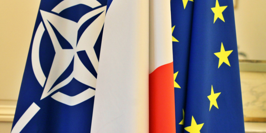 NATO'dan Fransa ve Yunanistan'a 'NATO'yu taklit etmeyin!' iması!