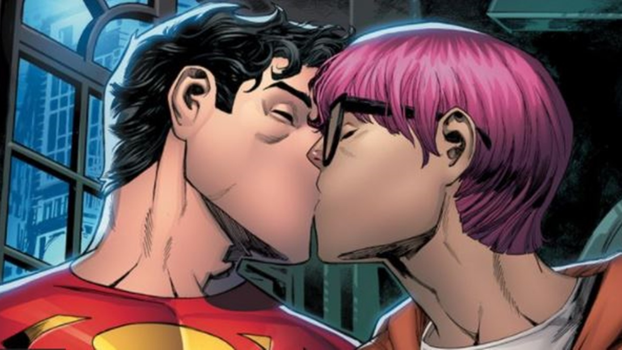 Erkeklik timsali Superman artık eşcinsel!