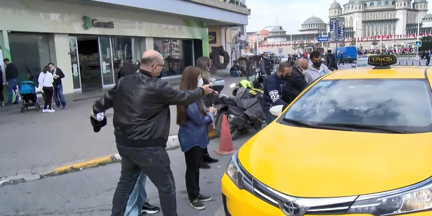 Taksim'de turistlerin taksici isyanı: Kapalıçarşı'ya götürmek için 250 lira istediler