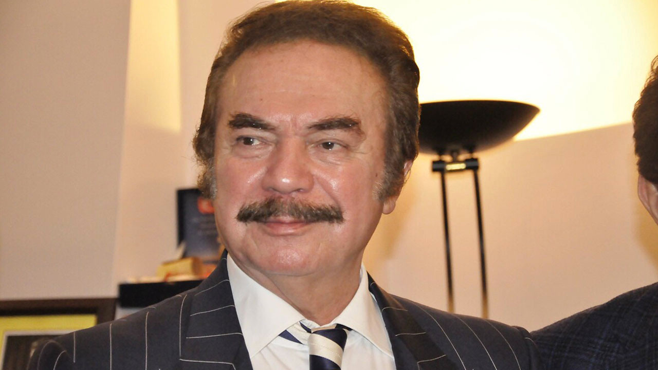 Orhan Gencebay'dan korkutan haber! Hastaneye kaldırıldı