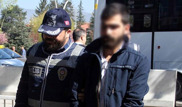 FETÖ şüphelisi, fotoğrafını haberde kullanan genel yayın yönetmenini dövdü!