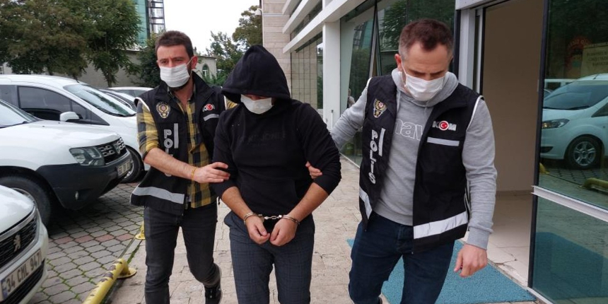"Hukuk fakültesi bitirip savcı oldum" diye ailesini yıllarca kandıran genç sahte savcı kimliği kullanınca tutuklandı