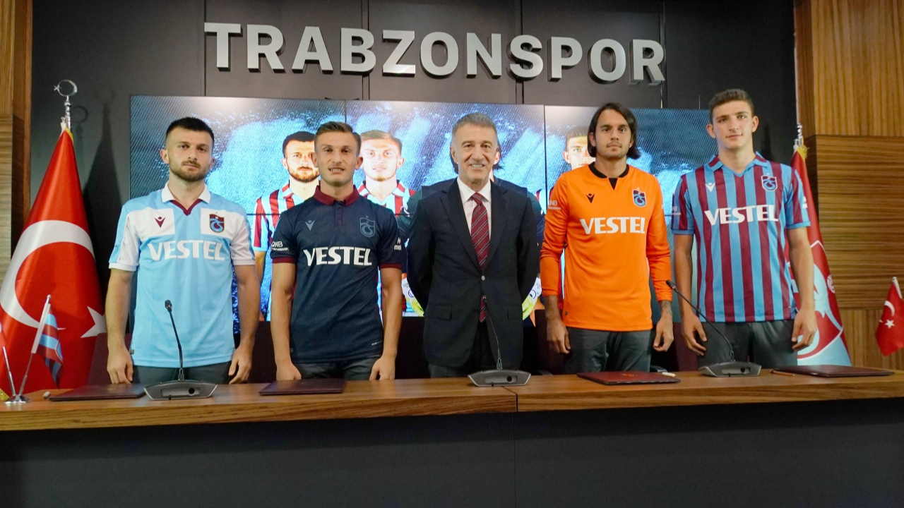 Trabzonspor’da 4 futbolcunun sözleşmesi uzatıldı
