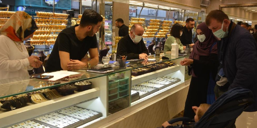 Fiyatlar yükseldi, 1 günde 1.5 milyonluk altın bozdurdular!
