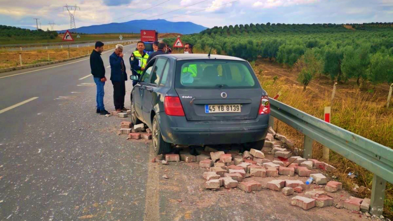 Newton'ın üçüncü yasası trafikte dehşet saçtı: Eylemsizlik!