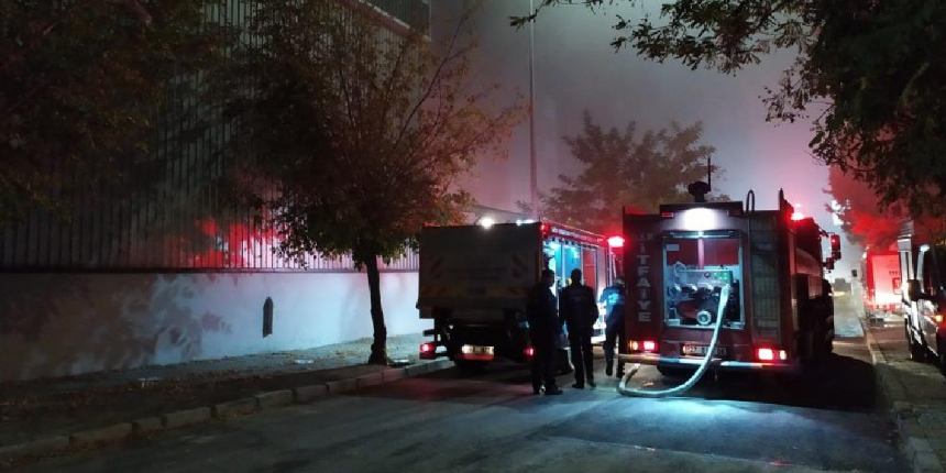Gaziantep'te fabrika deposunda yangın!