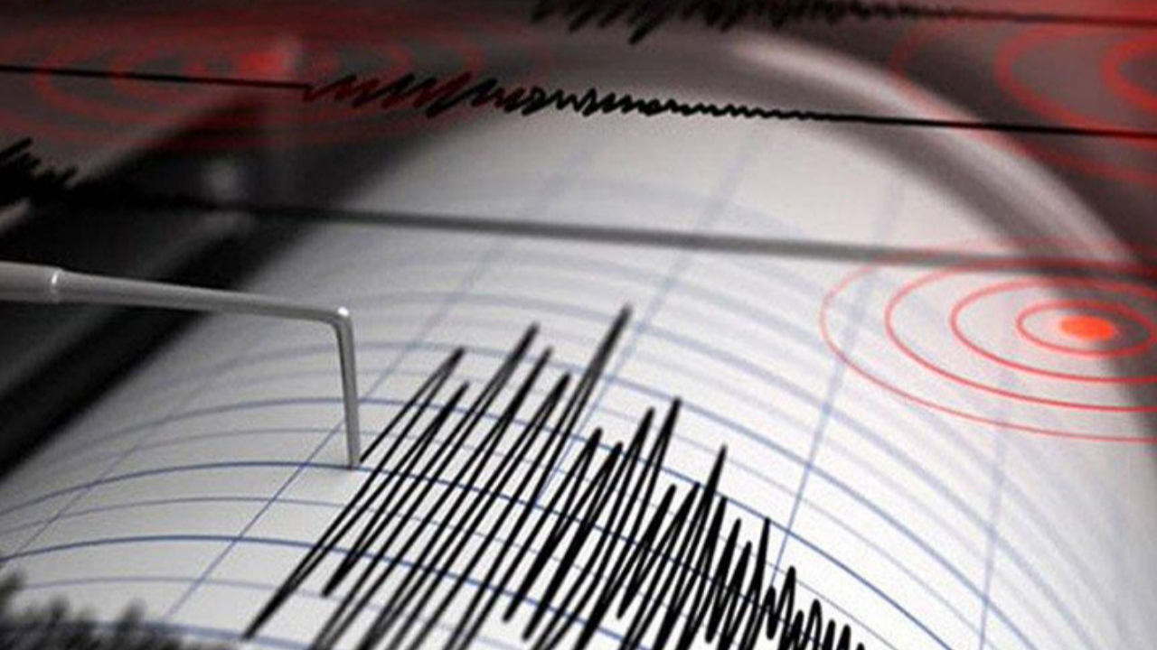 Ege Denizi'nde peş peşe 2 deprem! 4.4 büyüklüğünde sallandı!