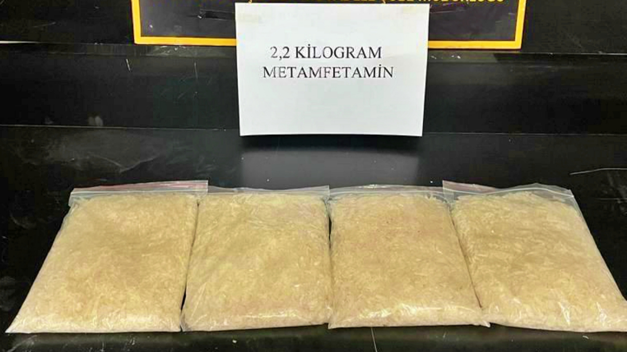 Emniyet 2.2 kg metamfetamin ele geçirdi!