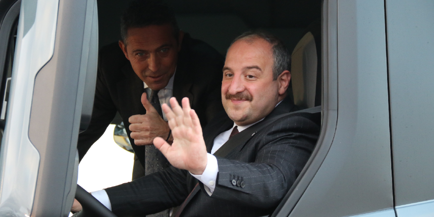 Bakan Varank, ilk ve tek yerli şanzımanlı kamyonu test etti