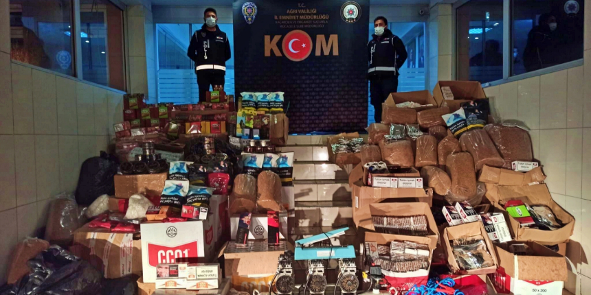 Ağrı'da kaçak tütün operasyonunda ele geçirilenler pes dedirtti!