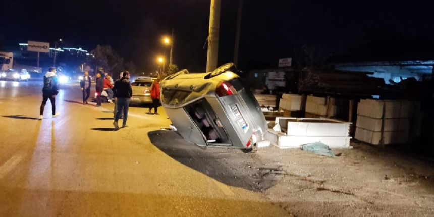 Direksiyon hakimiyetini kaybetti, takla atarak durabildi