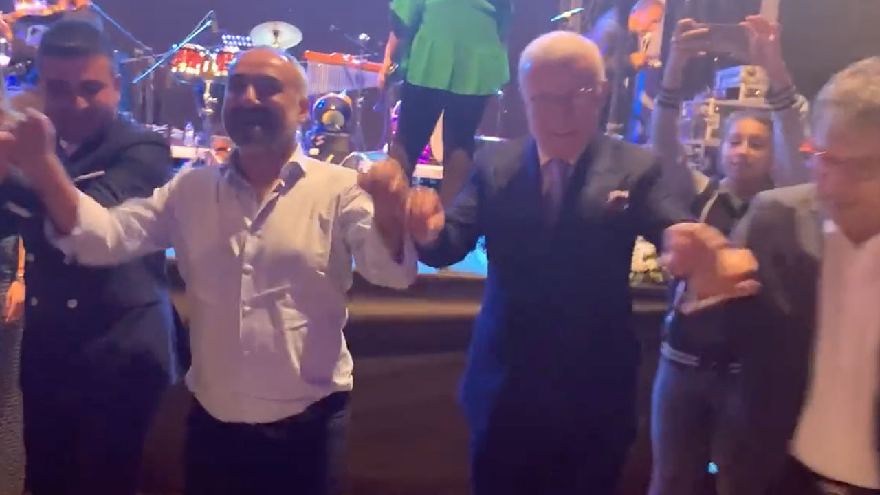 Ertuğrul Özkök o halayda korona oldu!
