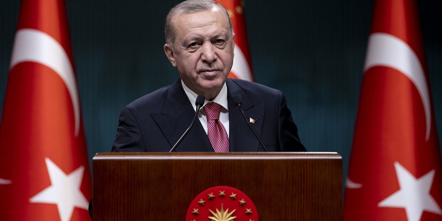 "Erbakan'ın hayalini kurduğu, uğruna çile çektiği ideallerini biz gerçekleştirdik"