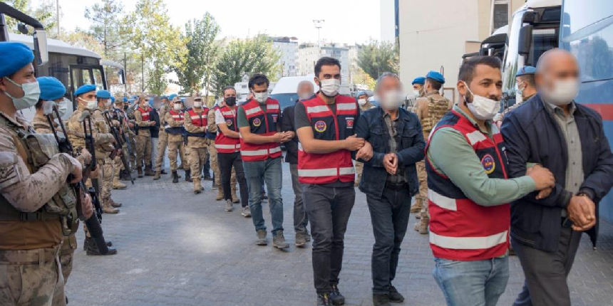 Diyarbakır'da terör operasyonu! 15 kişi tutuklandı