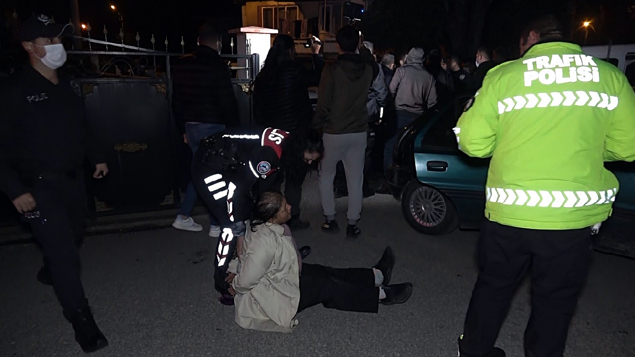 'Dur' ihtarına uymayan şüpheliler polislerden 5 kilometre kaçabildi