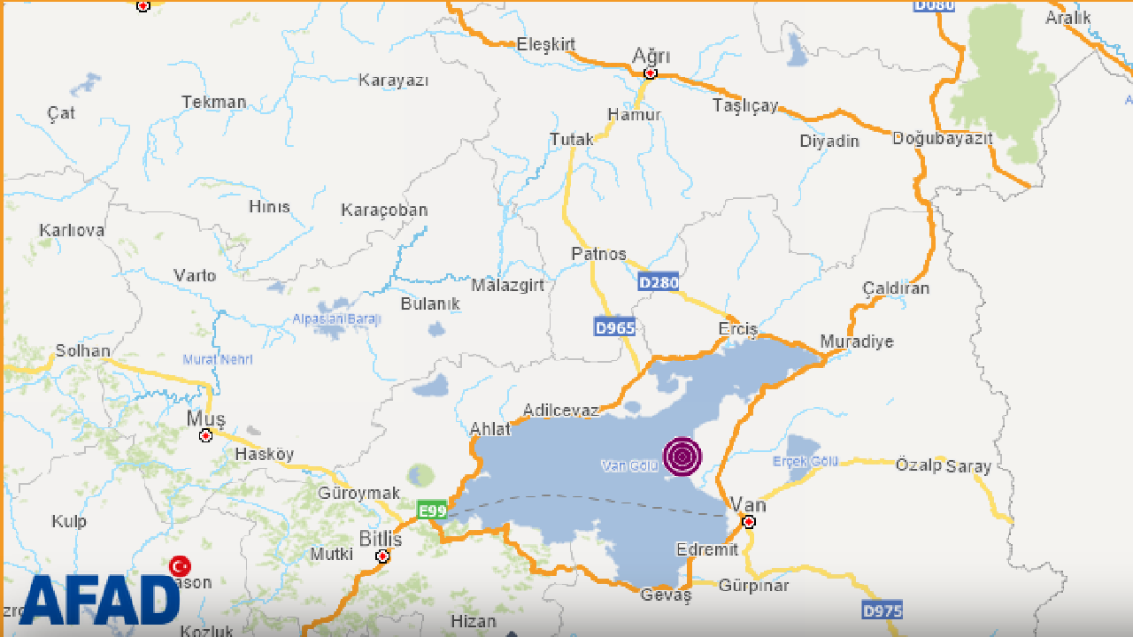 Van'da korkutan depremler! 6 dakika arayla iki ayrı deprem meydana geldi