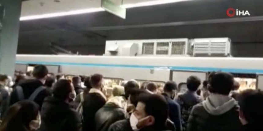İstanbul'da vatandaşların metro çilesi... Onlarca kişi binemedi, araçlar tıklım tıklım!