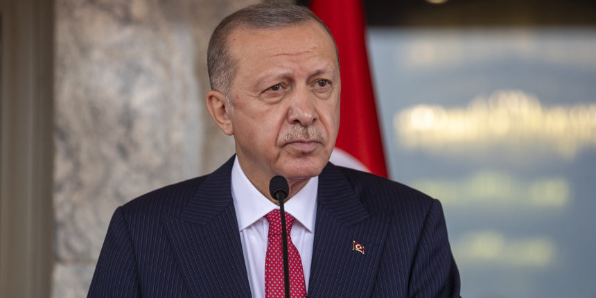 Erdoğan'dan Nijerya'da FETÖ mesajı: Yasa dışı faaliyetleri takip ediyoruz, edeceğiz
