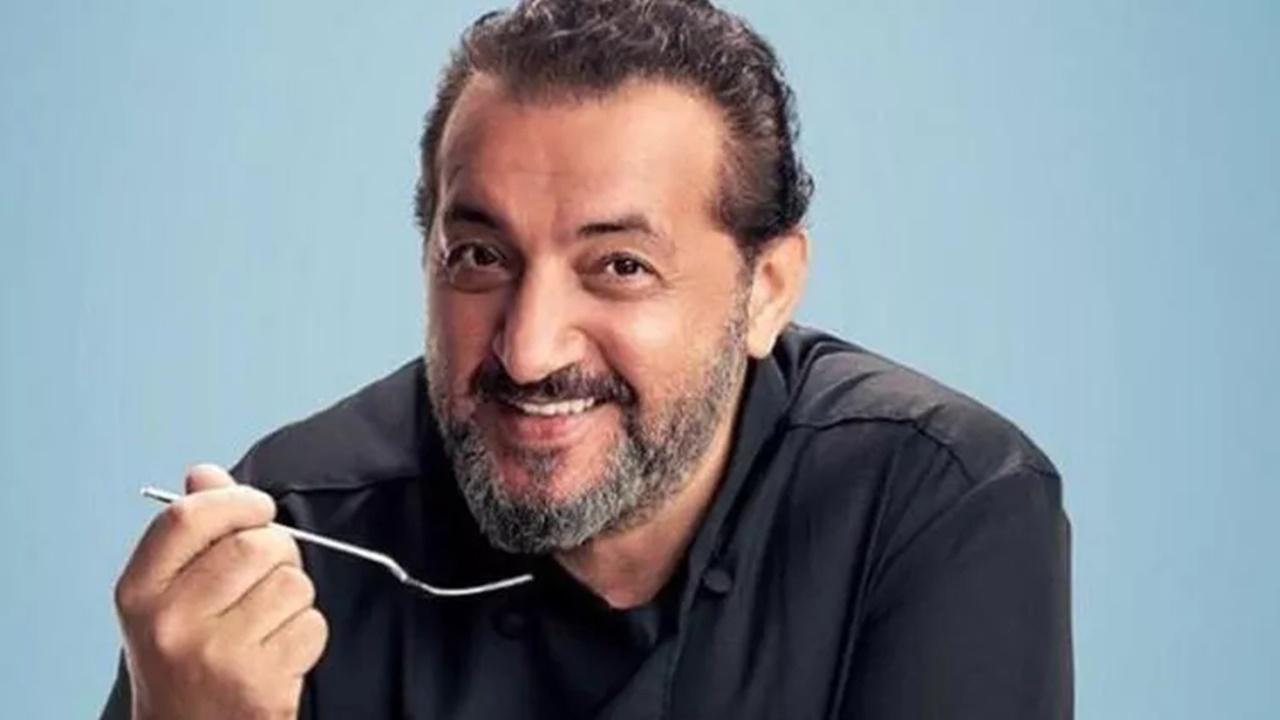 Sen neymişsin Mehmet Şef! MasterChef jürisi Mehmet Yalçınkaya gençlik fotoğrafıyla yaktı, kavurdu!