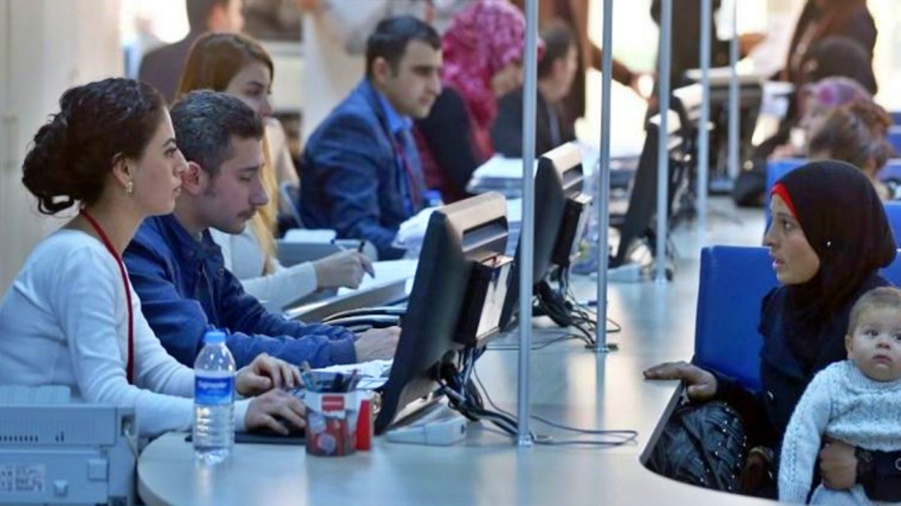 Yüzbinlerce sözleşmeli memura müjde: Kadro geliyor!
