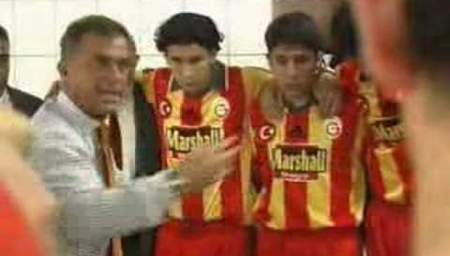 Fatih Terim'in efsaneleşmiş motive tarzı!