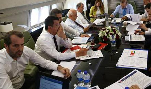 Cumhurbaşkanı Erdoğan'ın uçağında sürpriz isim