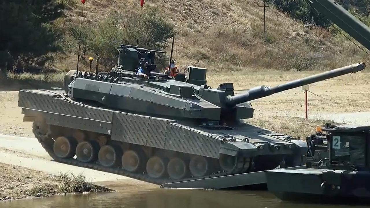 Altay tankı için imzalar atıldı... Dışişleri Bakanı Çavuşoğlu duyurdu
