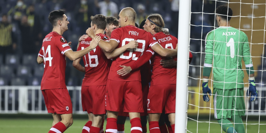 Fenerbahçe, Avrupa'da galibiyete hasret... Samatta attı, Royal Antwerp 1 puanı kaptı