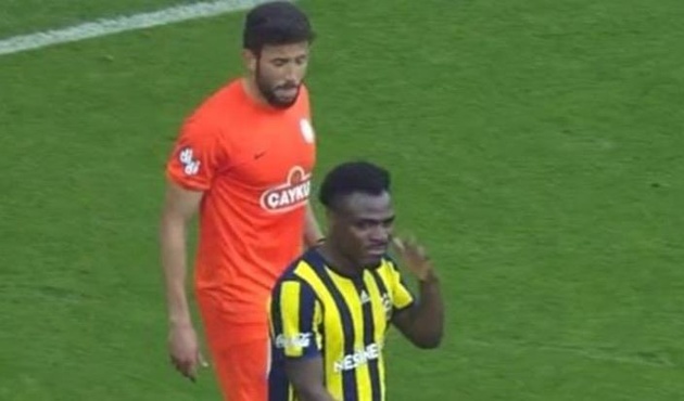 Fenerbahçe'den Emenike'ye ağır ceza yolda