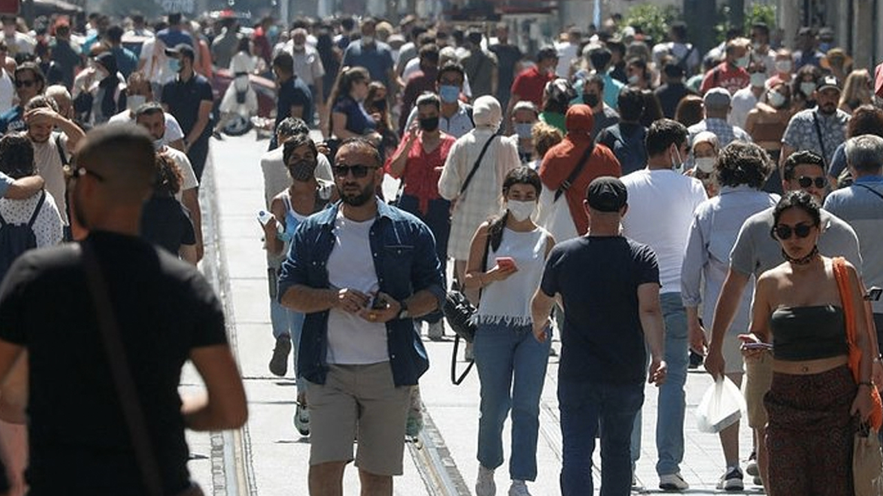 AK Parti'nin anketinden çıktı: İşte aşı karşıtlarının oranı