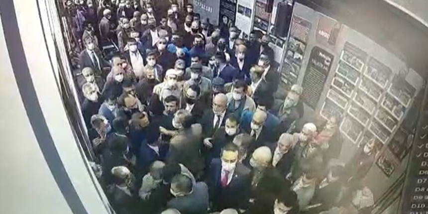 Sıcak gelişme! Beyaz TV ekibine Ankara'da linç girişimi