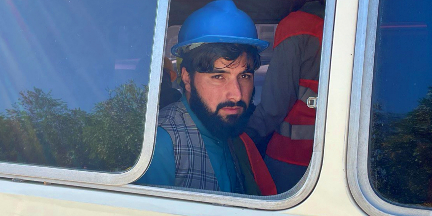 Taliban, işçi ve mühendislerin maaşını buğdayla ödeyeceğini açıkladı!