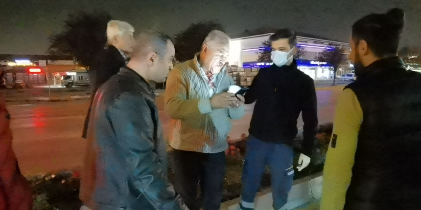 Kanlar içinde kaldığı kazada aracının derdine düştü