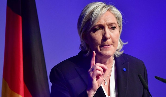 Le Pen'den AB'ye kötü haber: Avro öldü