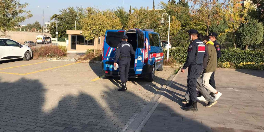 Camilerden halı çalan bir şüpheli daha tutuklandı