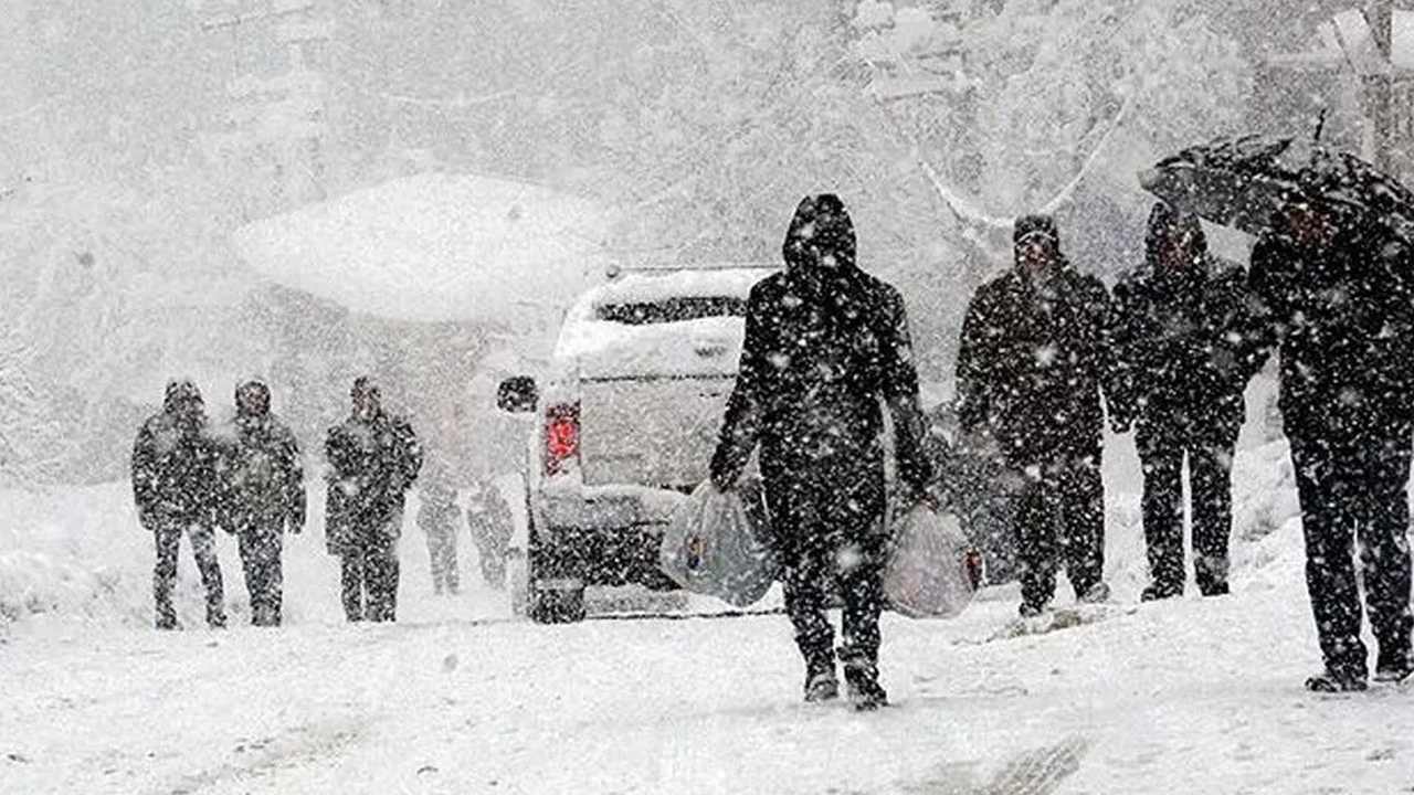 Meteoroloji'den kuvvetli fırtına ve kar uyarısı: 5 il için sarı alarm!