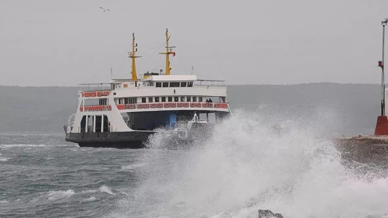 Gökçeada feribot hattında, fırtına nedeniyle yarın sefer yapılmayacak