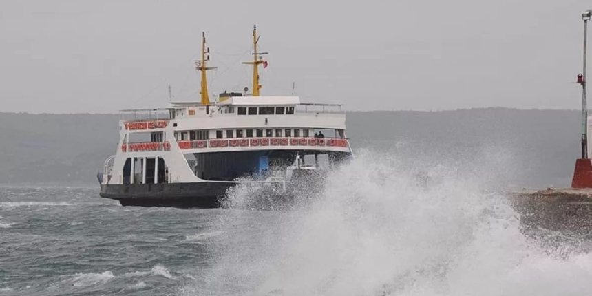 Gökçeada feribot hattında, fırtına nedeniyle yarın sefer yapılmayacak
