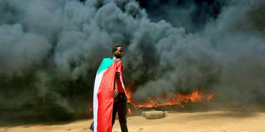 Sudan'da darbeye karşı sokağa çıkanlardan ikisi öldü, 80 kişi yaralı!