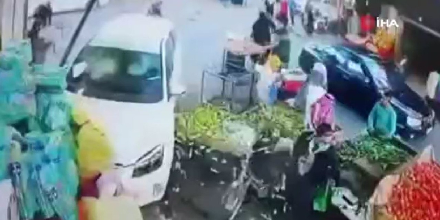 Ürdün'de kontrolden çıkan araç pazar yerine daldı: 1 yaralı