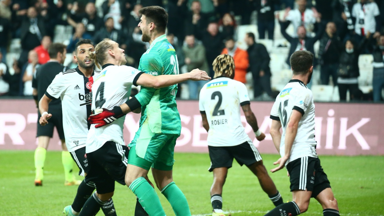 Ersin Destanoğlu Beşiktaş-Galatasaray derbisinde penaltıyı nasıl kurtardığı anlattı