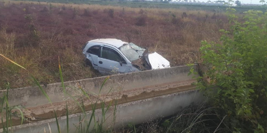 Otomobili tarlaya uçtu, sürücü kayıplara karıştı