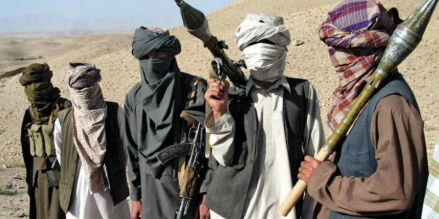 Binlerce 'Pakistan Talibanı' destekçisi, Pakistan'ı birbirine kattı!