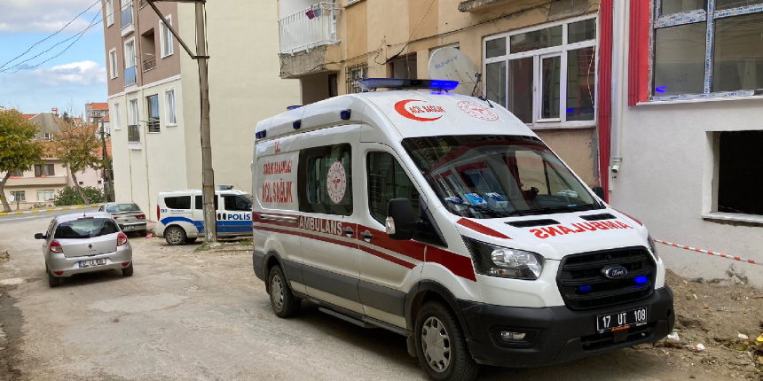 Gece arkadaşlarıyla eğlenen adam sabah ölü bulundu