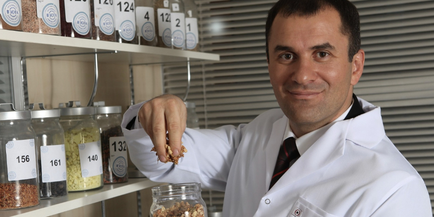 Dünyanın saç ekim merkezi konumundaki Türkiye'de dermatologların gözdesi Bioxcin oldu