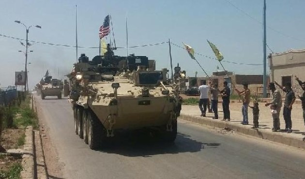 ABD'li askerlerin YPG'li teröristlerle nöbeti devam ediyor