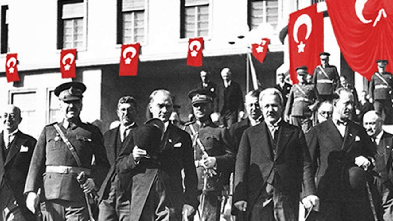 Türk milletinin bağımsızlık ateşinin yıl dönümü! İşte 98 yıl önce Millet Meclisi'nde yaşananlar...